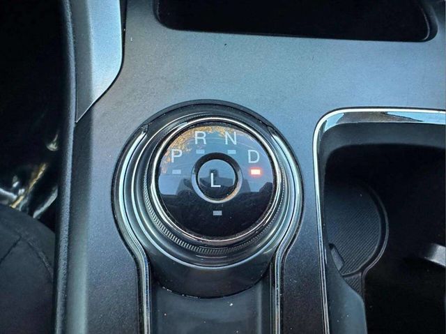 2017 Ford Fusion SE FWD - 22936992 - 18