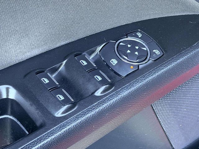 2017 Ford Fusion SE FWD - 23010691 - 12