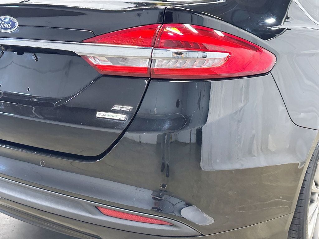 2017 Ford Fusion SE FWD - 23078935 - 11