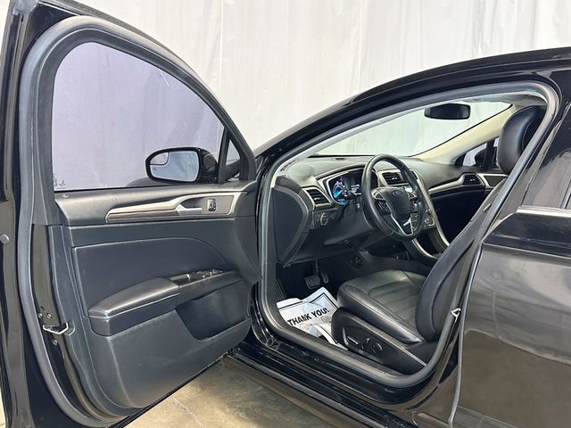 2017 Ford Fusion SE FWD - 23078935 - 17