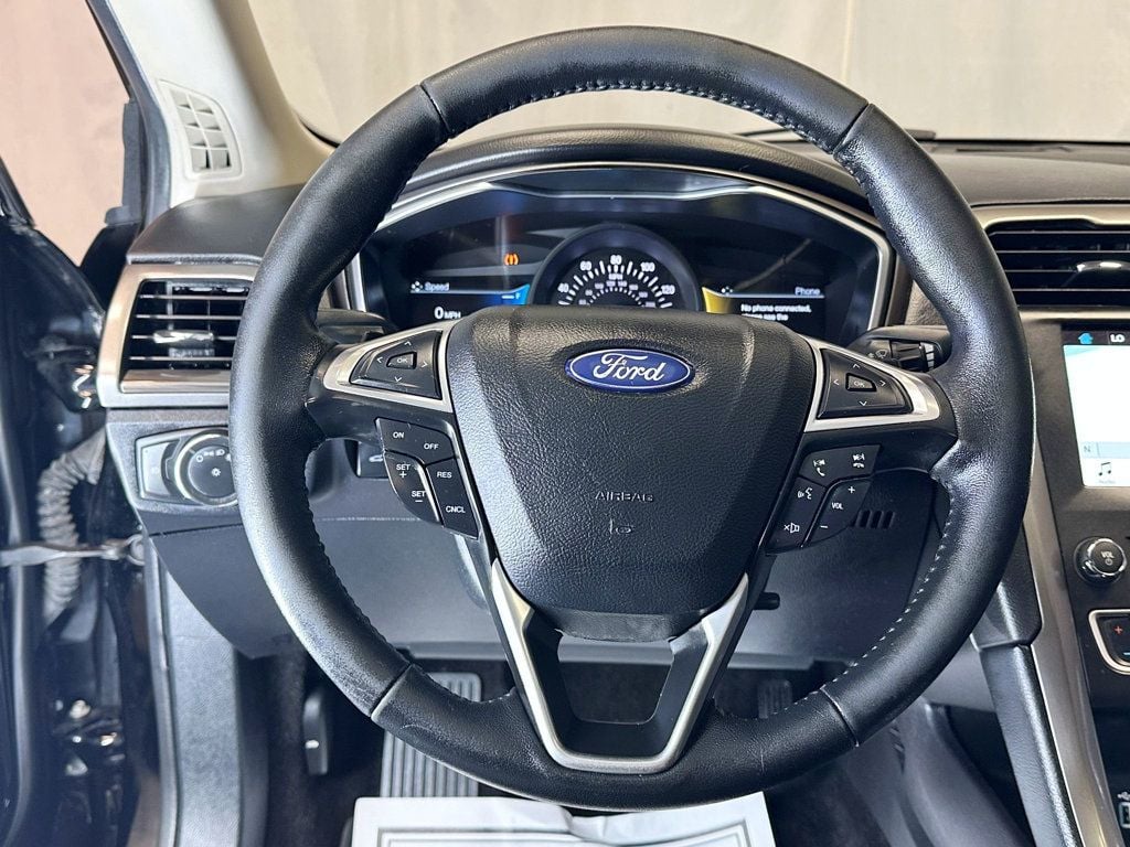 2017 Ford Fusion SE FWD - 23078935 - 24