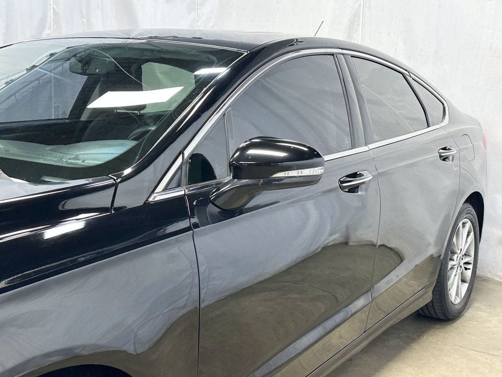 2017 Ford Fusion SE FWD - 23078935 - 2