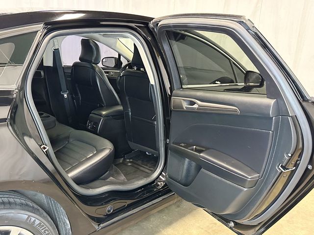 2017 Ford Fusion SE FWD - 23078935 - 35