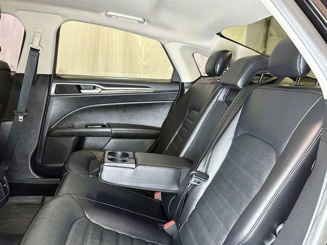 2017 Ford Fusion SE FWD - 23078935 - 38
