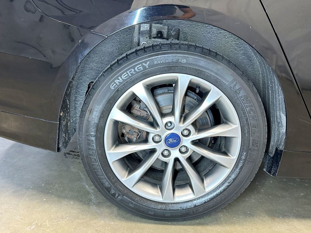 2017 Ford Fusion SE FWD - 23078935 - 42