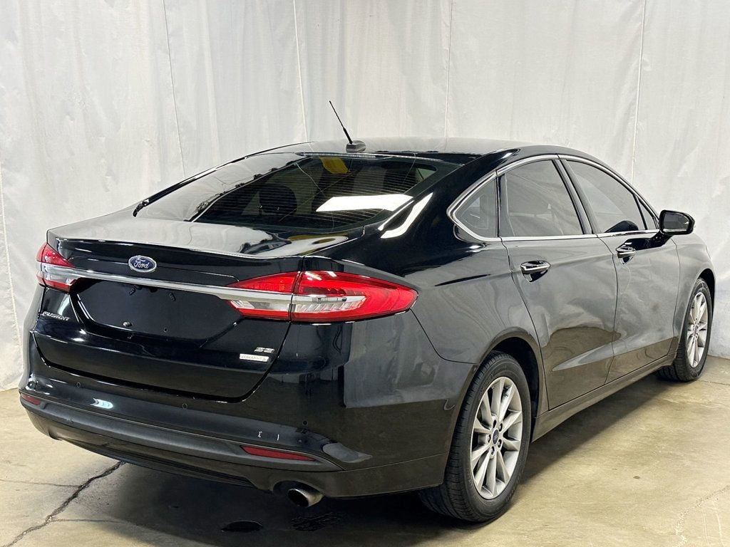 2017 Ford Fusion SE FWD - 23078935 - 7