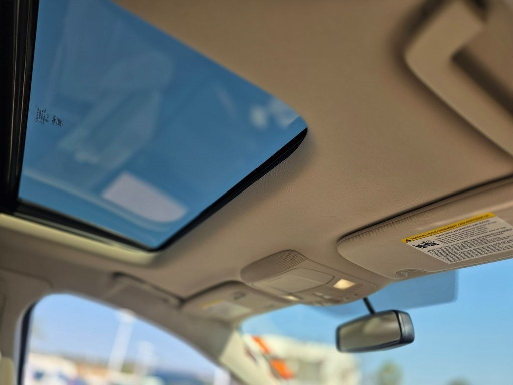 2017 Ford Fusion SE FWD - 22979185 - 9