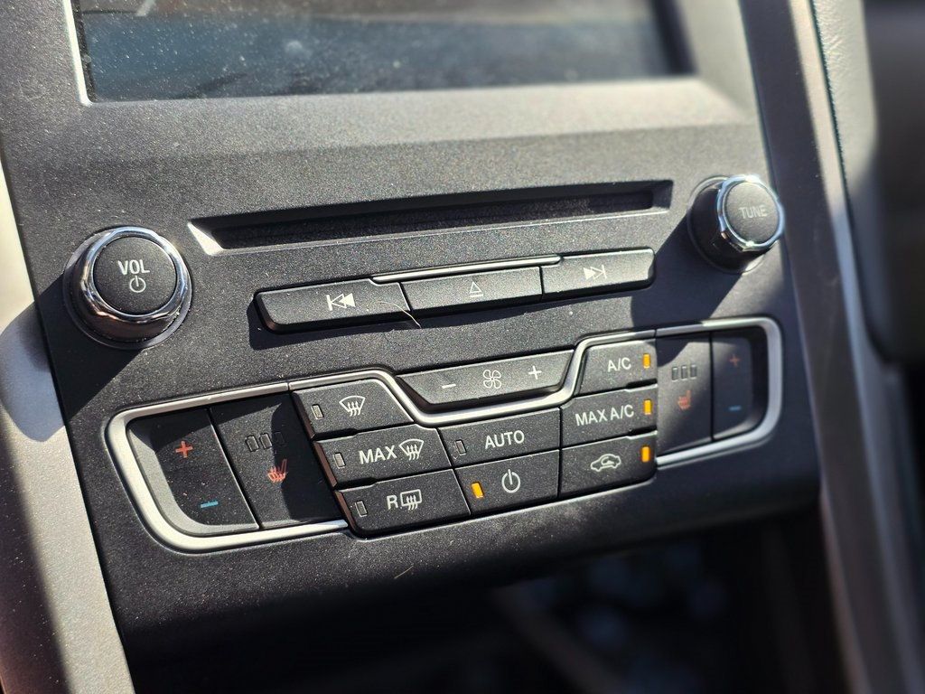 2017 Ford Fusion SE FWD - 22979185 - 27