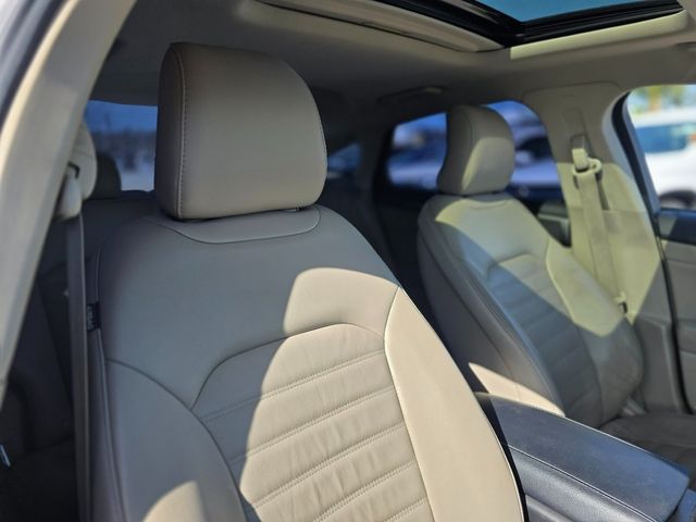 2017 Ford Fusion SE FWD - 22979185 - 8