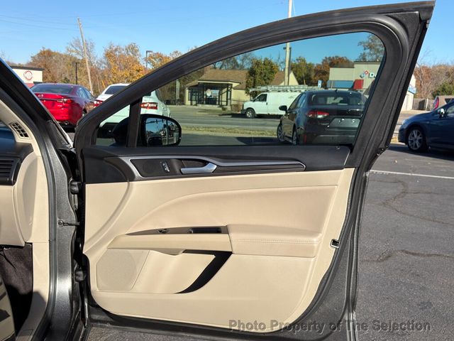 2017 Ford Fusion SE FWD W/LUXURY, NAVIGATION & TECH PACKAGES - 22941456 - 43