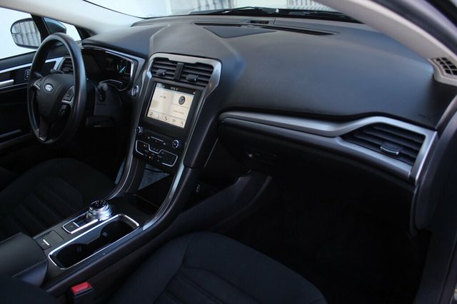 2017 Ford Fusion SE W/HEATED SEATS,REMOTE START NEW TIRES - 22974039 - 8