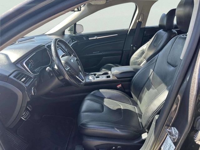 2017 Ford Fusion Titanium AWD - 23002627 - 11