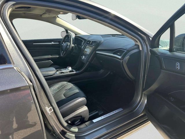 2017 Ford Fusion Titanium AWD - 23002627 - 15