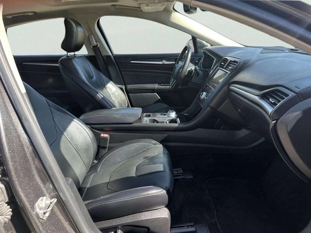 2017 Ford Fusion Titanium AWD - 23002627 - 16