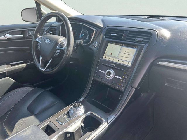 2017 Ford Fusion Titanium AWD - 23002627 - 17