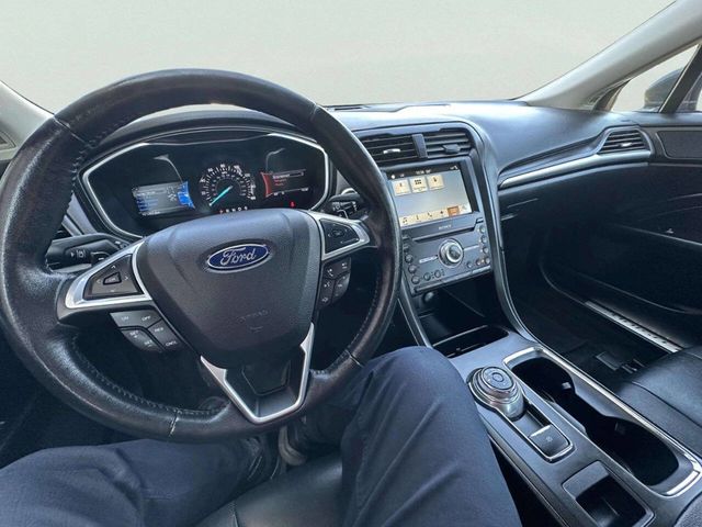 2017 Ford Fusion Titanium AWD - 23002627 - 34