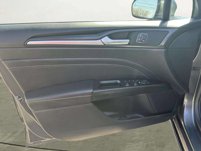 2017 Ford Fusion Titanium AWD - 23002627 - 8