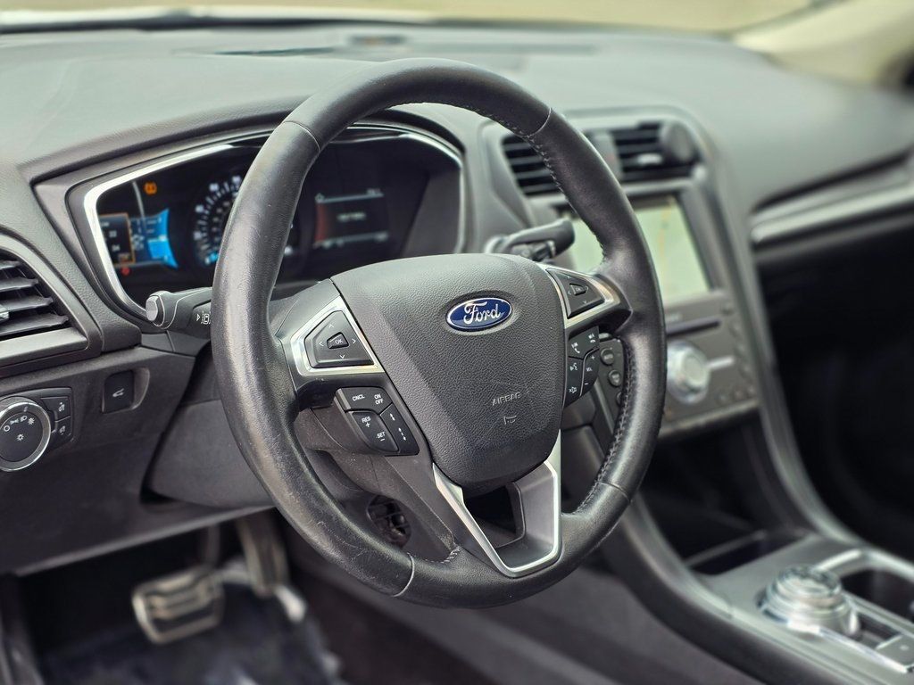 2017 Ford Fusion Titanium FWD - 22967264 - 12