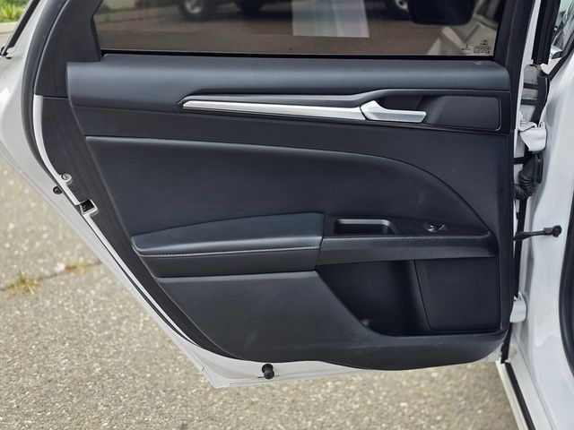 2017 Ford Fusion Titanium FWD - 22967264 - 18