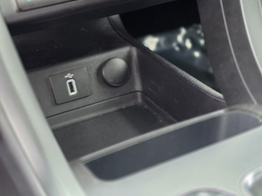 2017 Ford Fusion Titanium FWD - 22967264 - 29