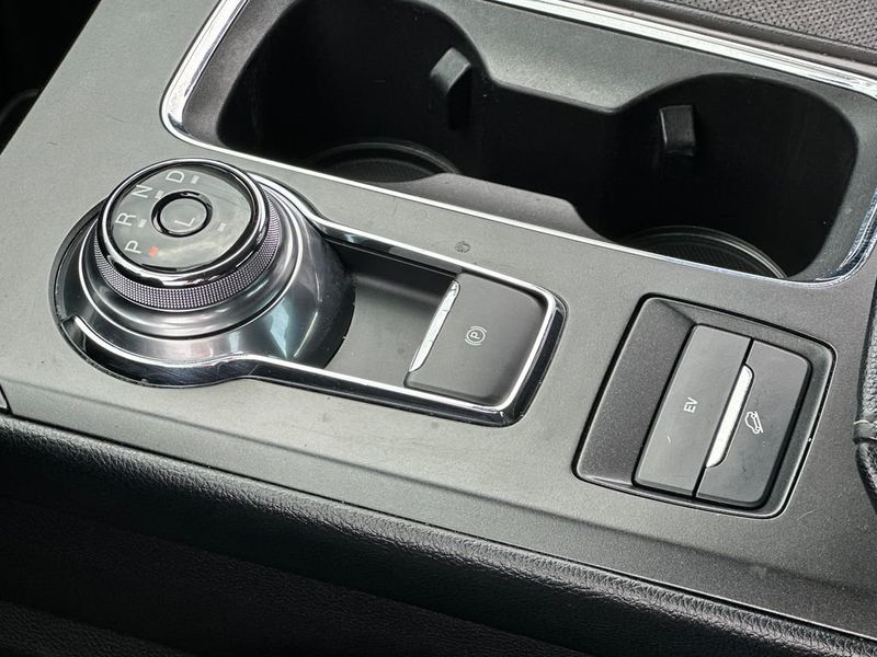 2017 Ford Fusion Energi Titanium - 23014022 - 18