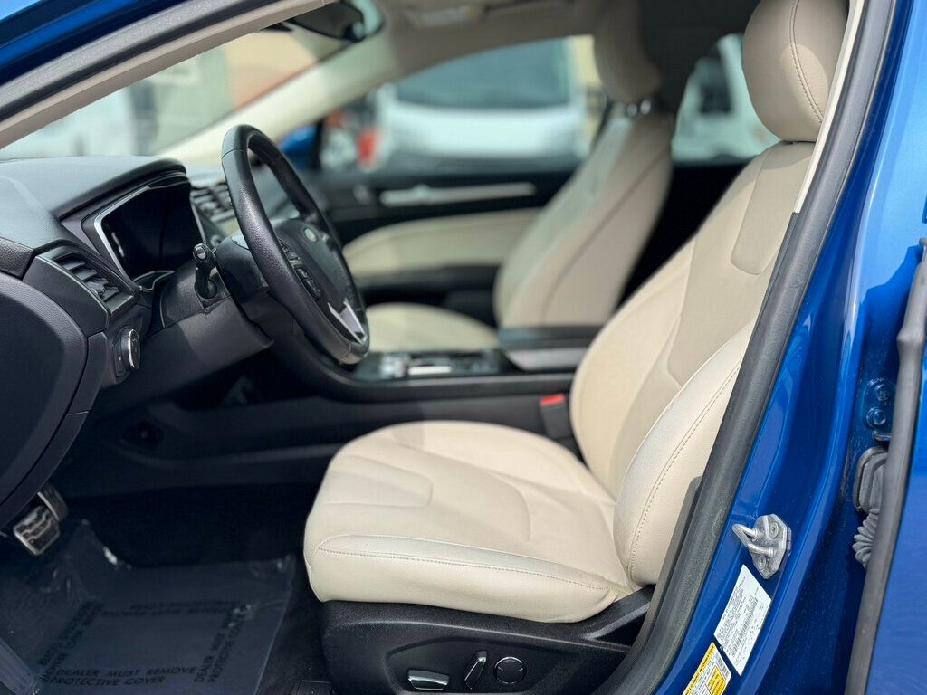 2017 Ford Fusion Energi Titanium Sedan - 22986354 - 15