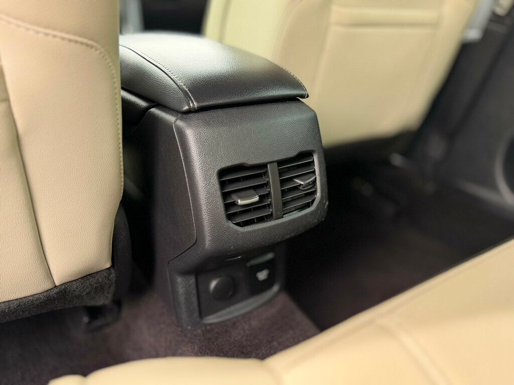 2017 Ford Fusion Energi Titanium Sedan - 22986354 - 20