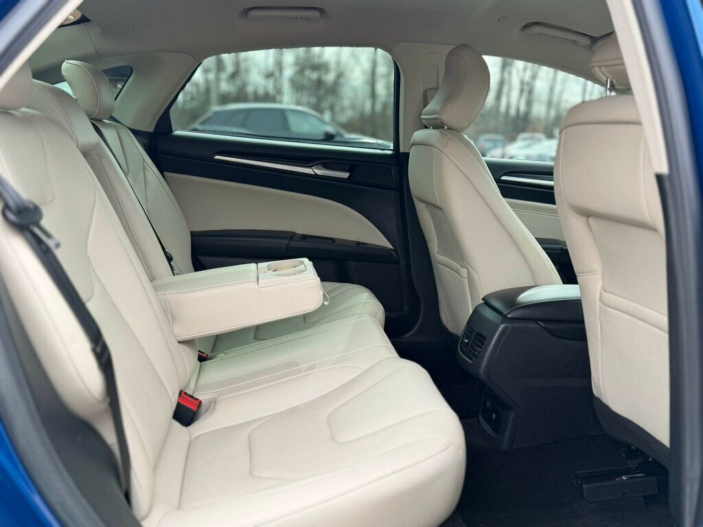 2017 Ford Fusion Energi Titanium Sedan - 22986354 - 22