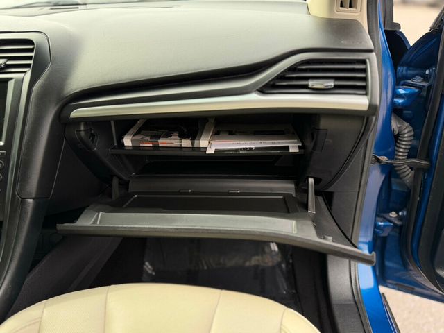 2017 Ford Fusion Energi Titanium Sedan - 22986354 - 39