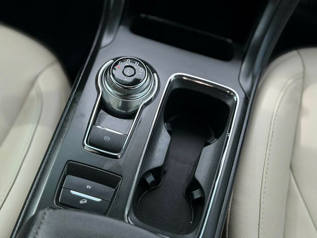 2017 Ford Fusion Energi Titanium Sedan - 22986354 - 41