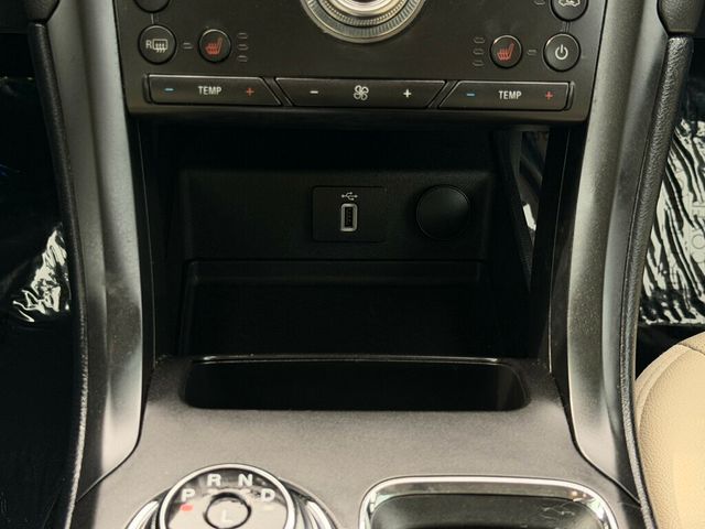 2017 Ford Fusion Energi Titanium Sedan - 22986354 - 42