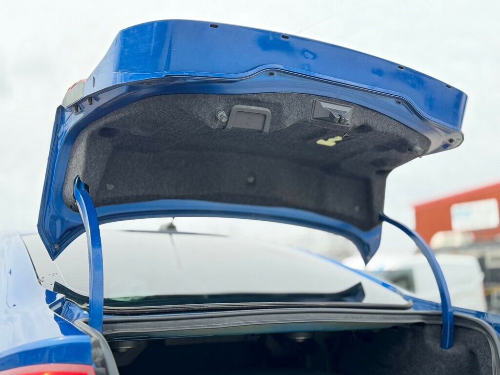 2017 Ford Fusion Energi Titanium Sedan - 22986354 - 46