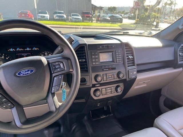 2017 Ford F-150  - 22947353 - 4