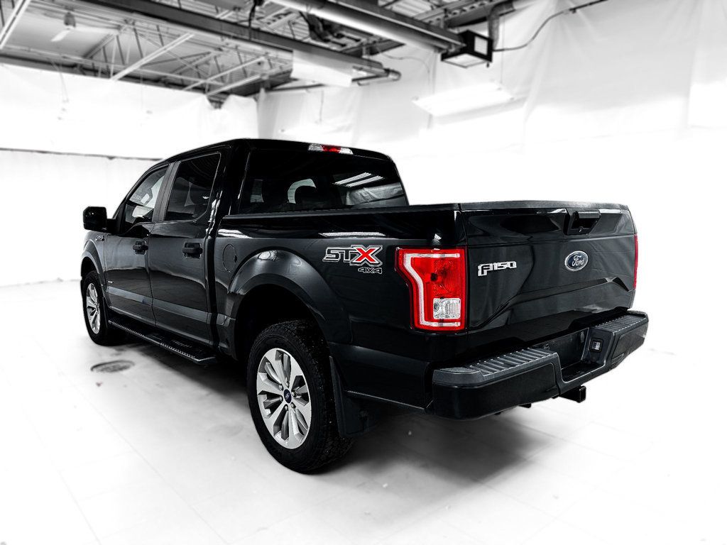 2017 Ford F-150 CREW CAB XL 4WD - 22936757 - 3