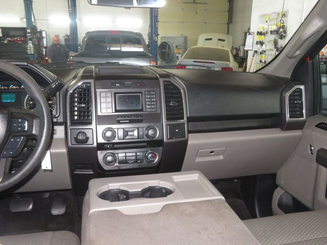 2017 Ford F-150 EXTRA CLEAN SUPERCREW 5.0 V8 XLT SOUTHWEST TRUCK  - 23043066 - 36