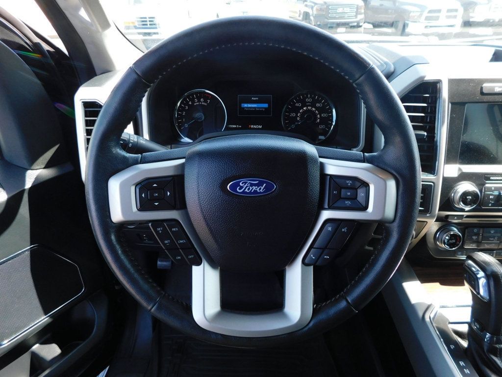 2017 Ford F-150 LARIAT - 22595813 - 32