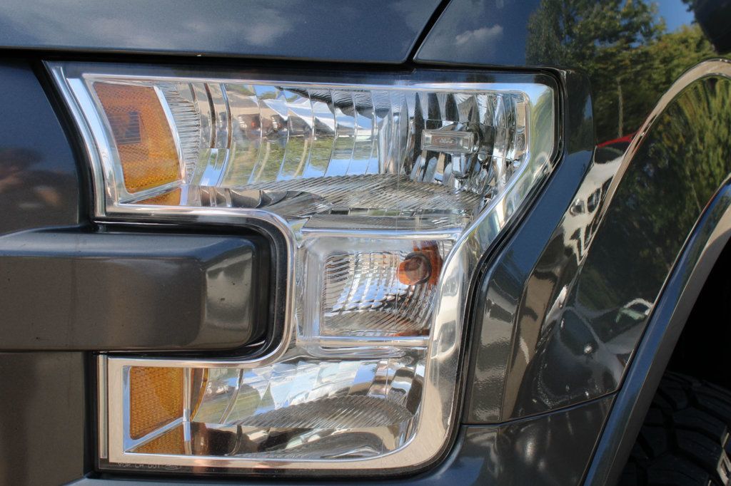 2017 Ford F-150 Lariat photo 14