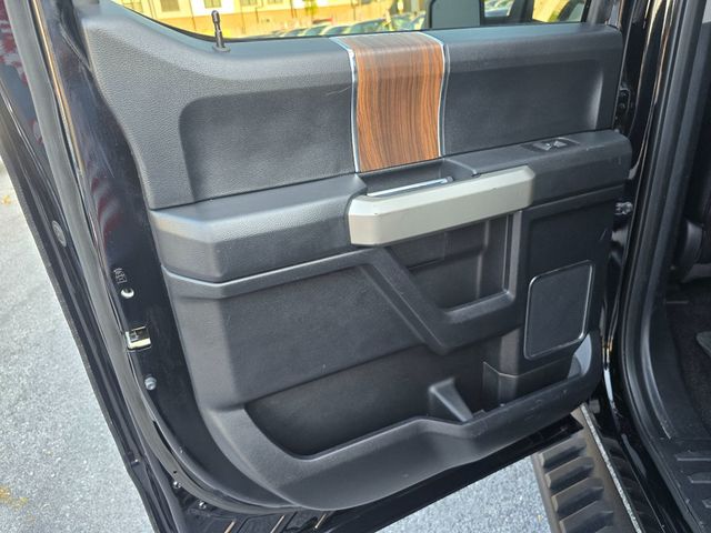 2017 Ford F-150 Lariat 4WD SuperCrew 5.5' Box - 23052621 - 12