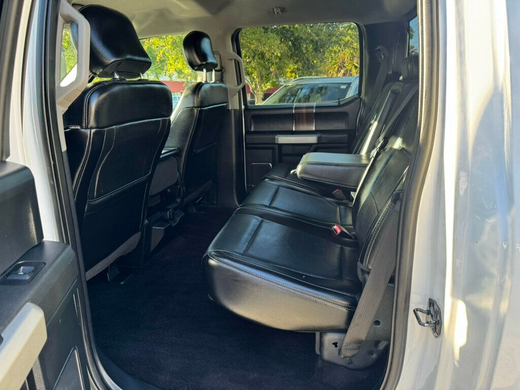 2017 Ford F-150 Lariat 4WD SuperCrew 5.5' Box - 22985165 - 8