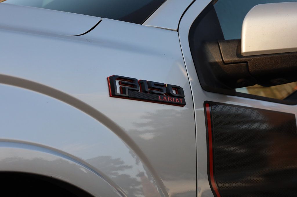 2017 Ford F-150 Lariat photo 2