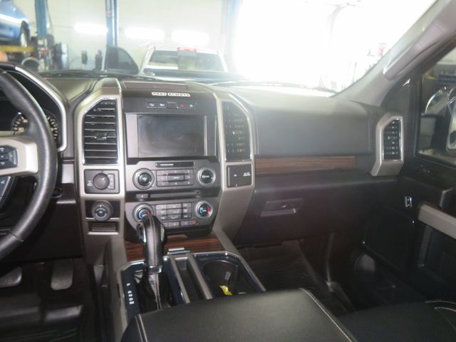 2017 Ford F-150 LOW MILE LARIAT FX4 SUPERCREW EXTRA CLEAN LIFTED 4X4 F150  - 22992513 - 37