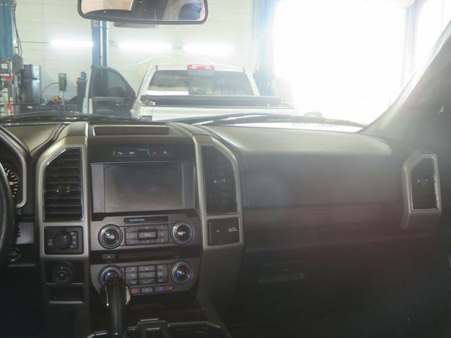 2017 Ford F-150 LOW MILE LARIAT FX4 SUPERCREW EXTRA CLEAN LIFTED 4X4 F150  - 22992513 - 38