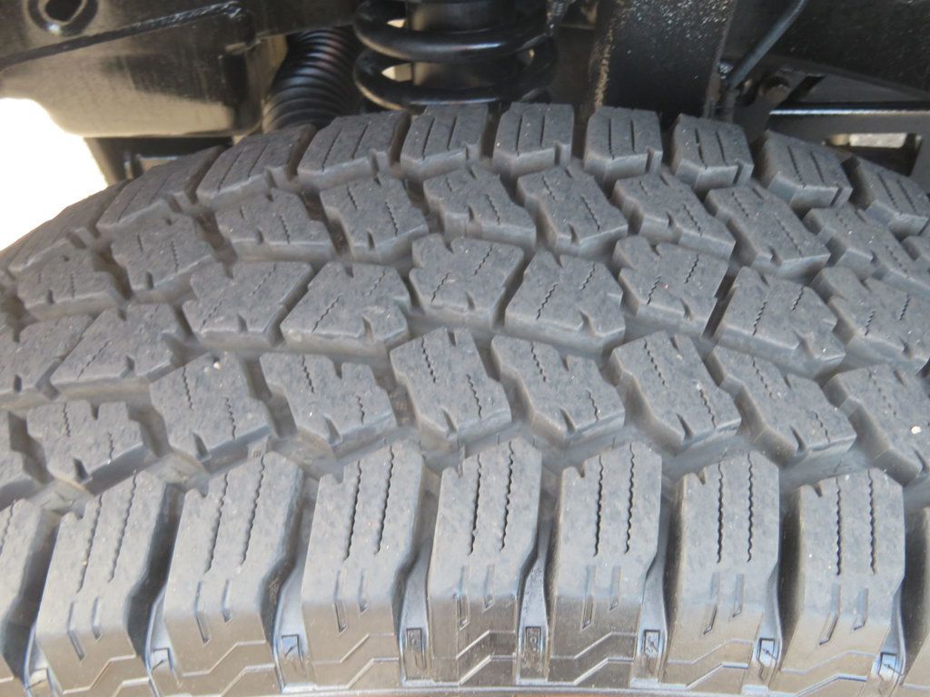 2017 Ford F-150 LOW MILE LARIAT FX4 SUPERCREW EXTRA CLEAN LIFTED 4X4 F150  - 22992513 - 7