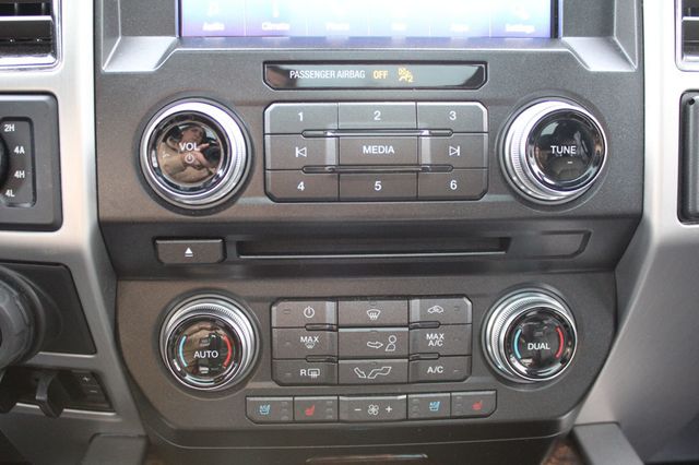 2017 Ford F-150 Platinum 4WD SuperCrew 5.5' Box - 22960804 - 23