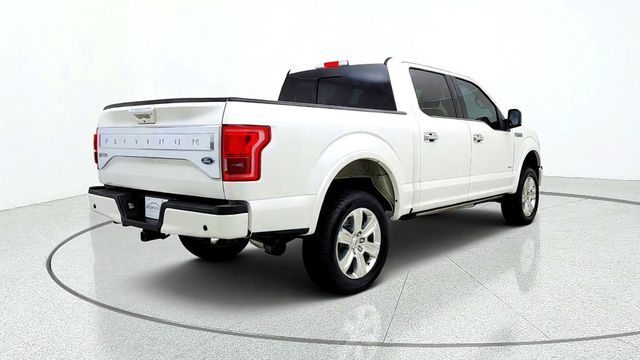 2017 Ford F-150 Platinum 4WD SuperCrew 5.5' Box w/ Tech Pkg, FX4 & Trailer Tow - 23083972 - 4