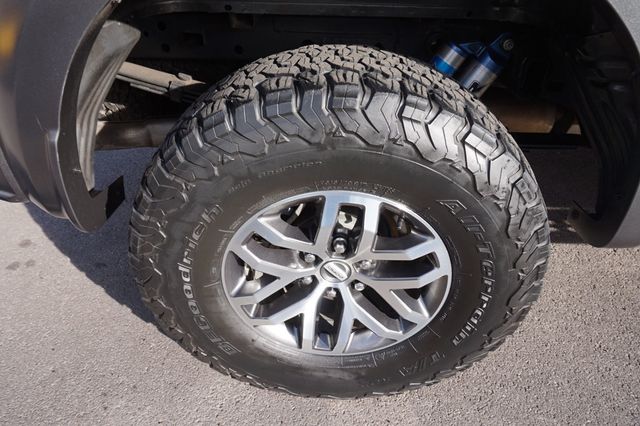 2017 Ford F-150 Raptor 4WD SuperCrew 5.5' Box - 22947587 - 12