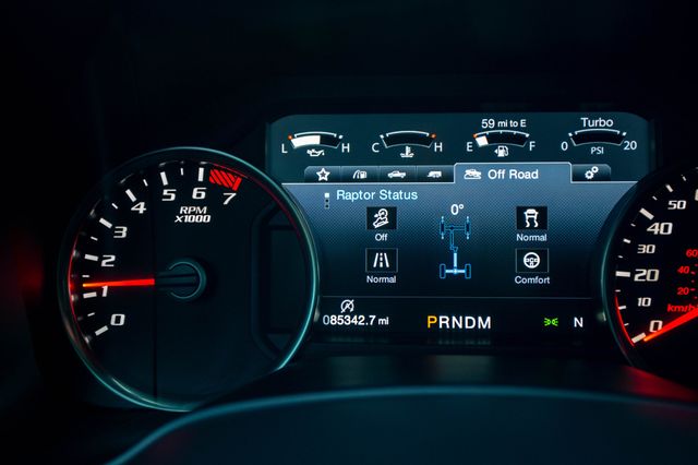 2017 Ford F-150 Raptor 4WD SuperCrew 5.5' Box - 22977997 - 8