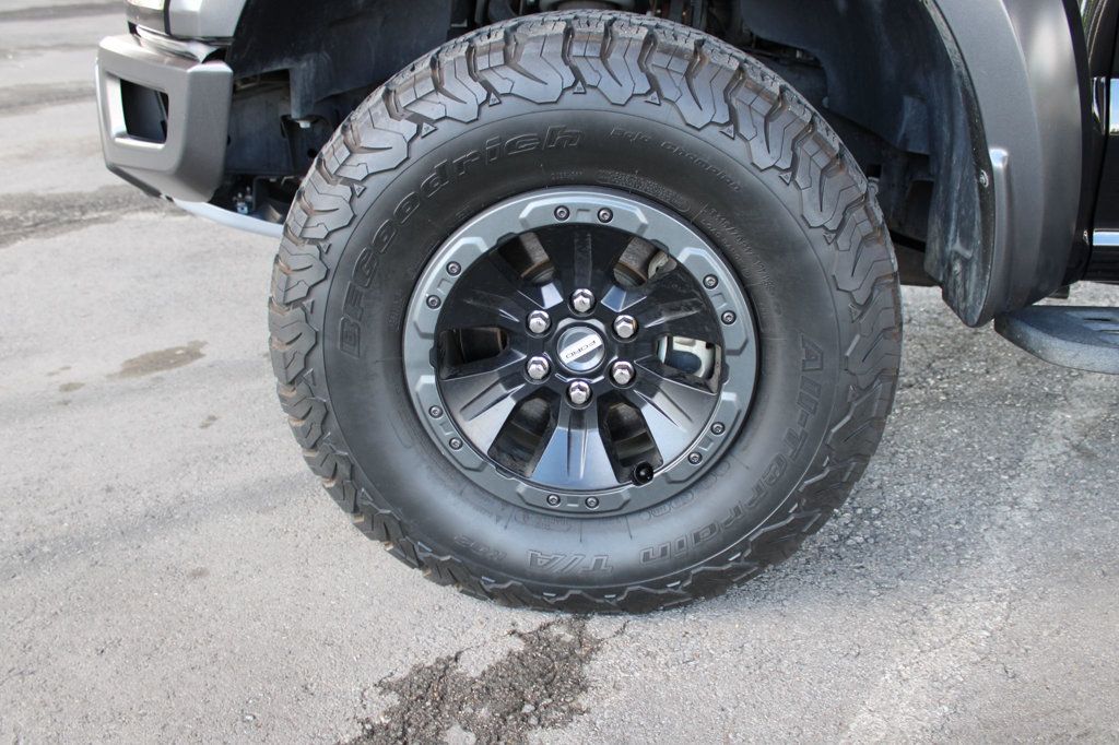 2017 Ford F-150 Raptor 4WD SuperCrew 5.5' Box - 23038810 - 11