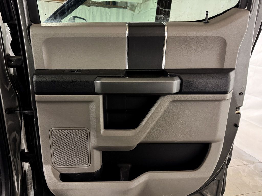 2017 Ford F-150 SUPER CREW XLT 4WD - 22999701 - 11