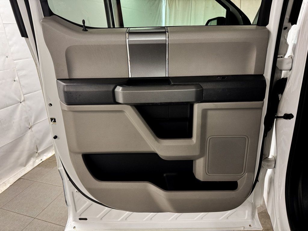 2017 Ford F-150 SUPER CREW XLT 4WD - 23064893 - 12